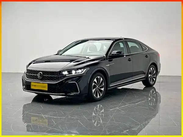 Volkswagen Passat 2023