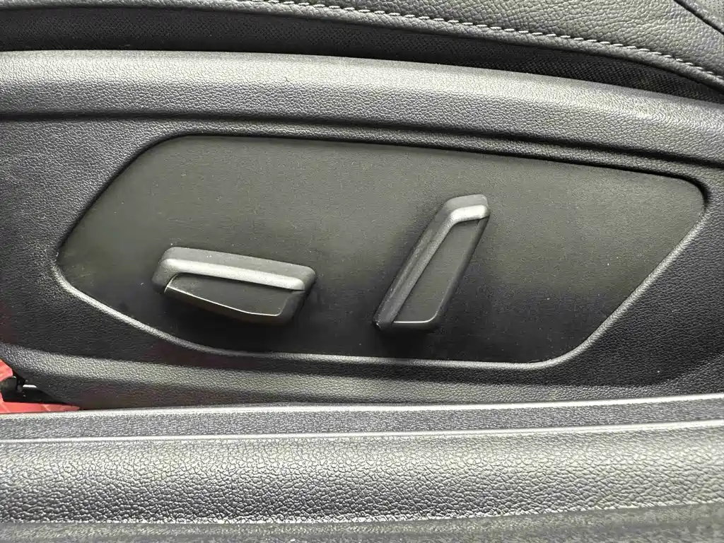 Hyundai Elantra 2023 — фото 11