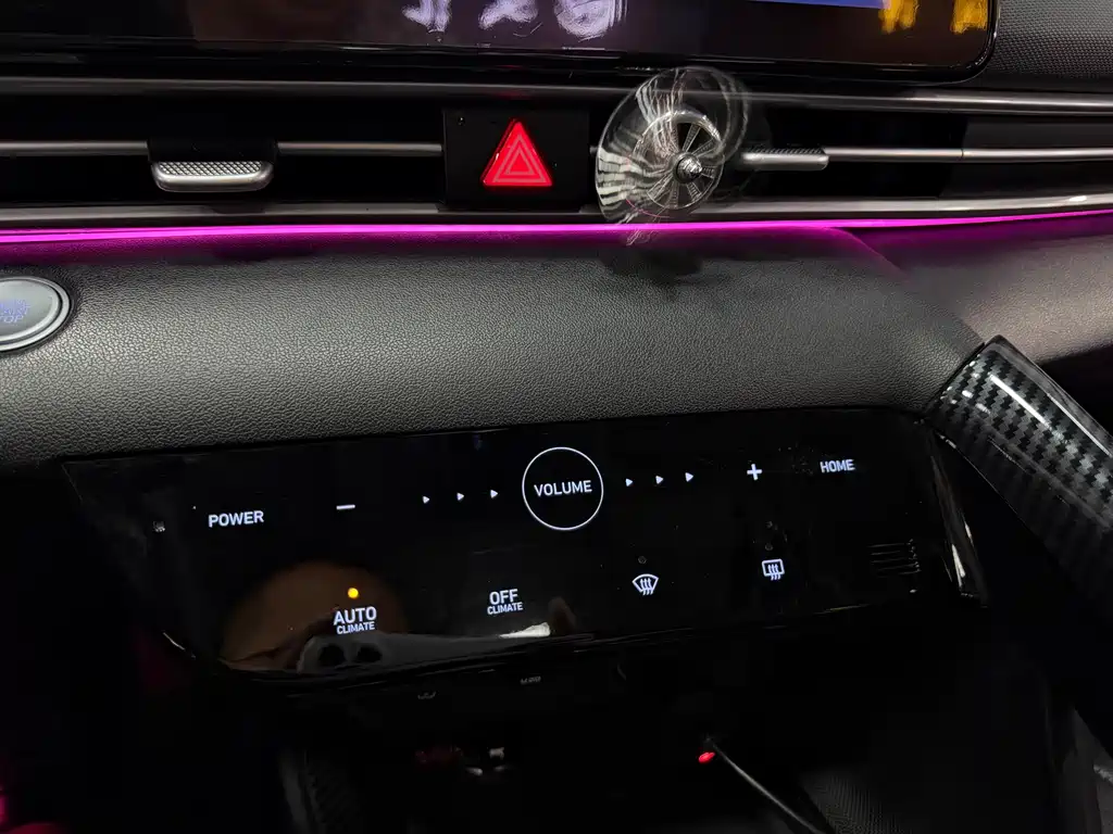Hyundai Elantra 2021 — фото 13