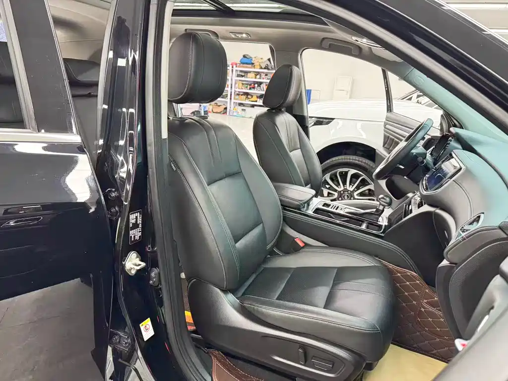 GAC Motor Trumpchi GS8 2021 — фото 15