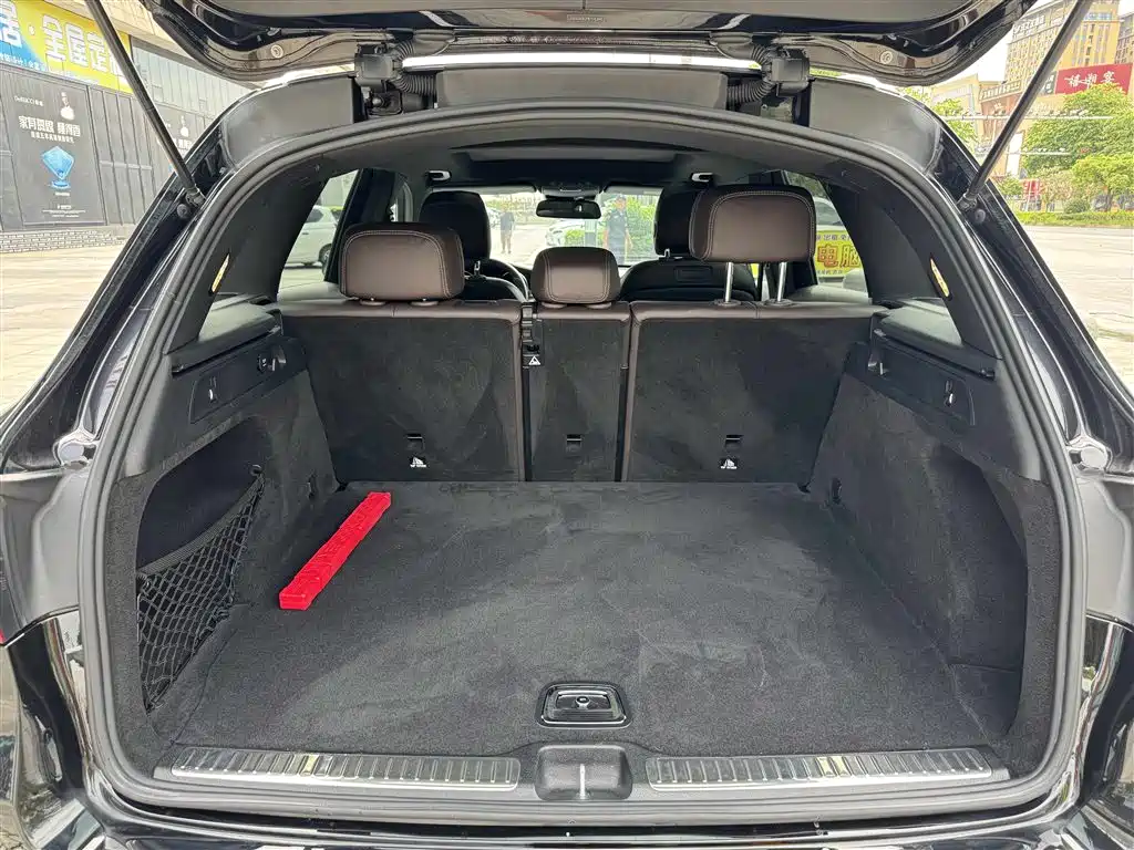 Mercedes-Benz GLC 2017 — фото 16