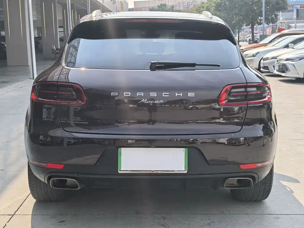 Porsche Macan 2017 — фото 10