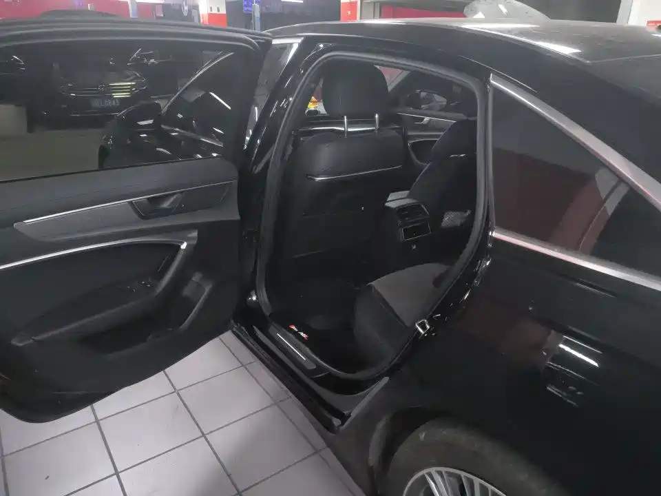 Audi A6L 2021