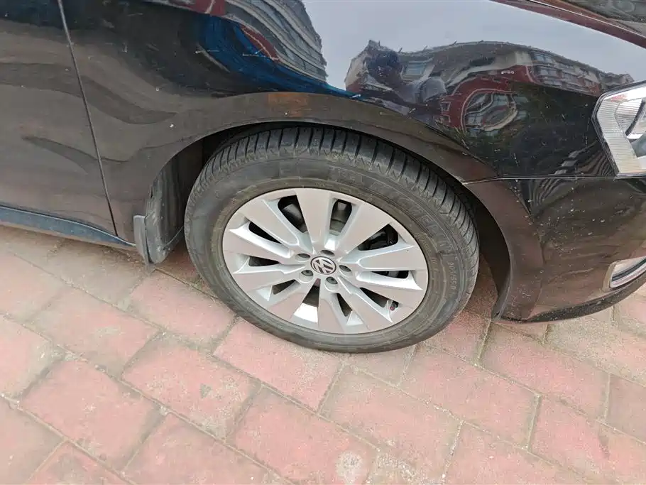 Volkswagen Lavida 2015