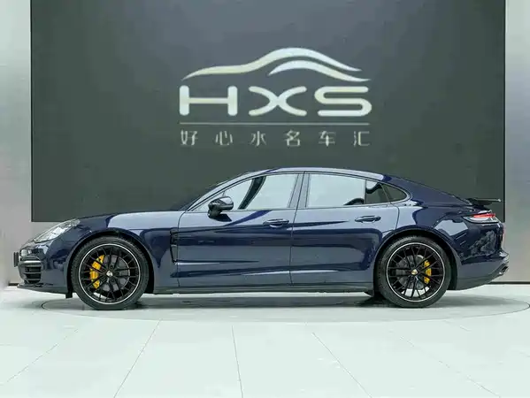 Porsche Panamera 2022