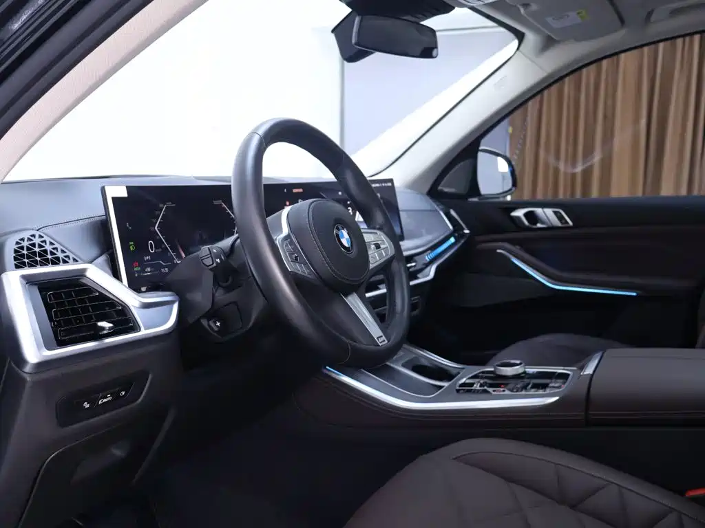 BMW X5 2025 — фото 11