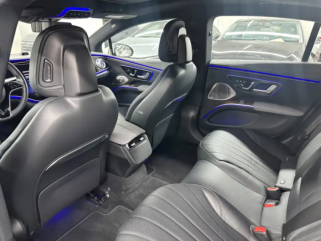 Mercedes-Benz EQS 2023 — фото 16
