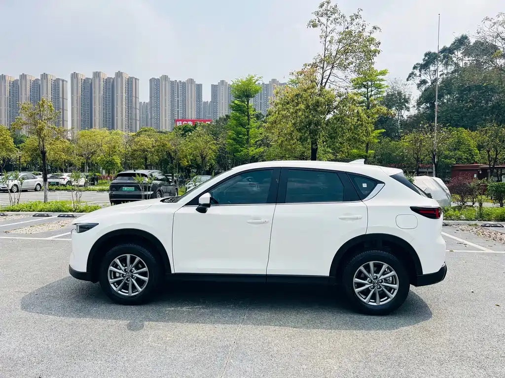 Mazda CX-5 2025