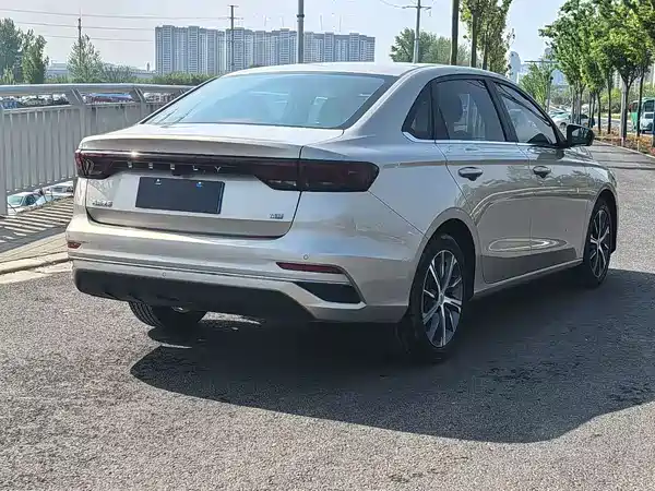 Geely Emgrand 2023