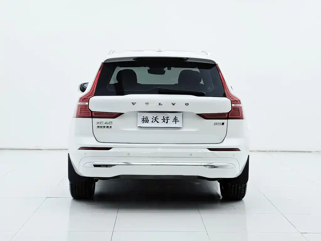 Volvo XC60 2024 — фото 31