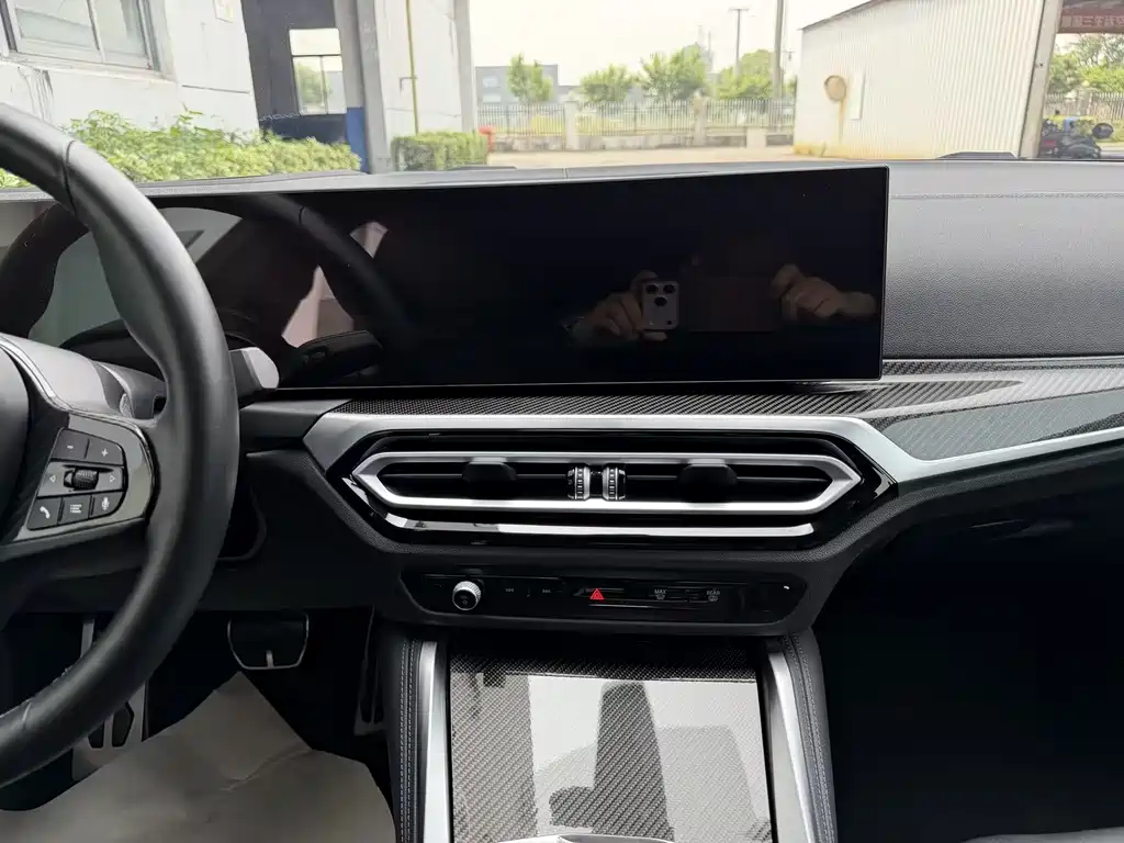 BMW i4 M 2024 — фото 15