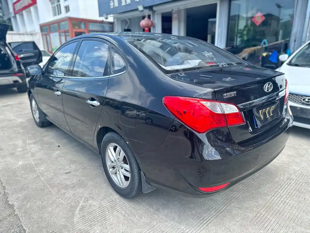 Hyundai Elantra 2015