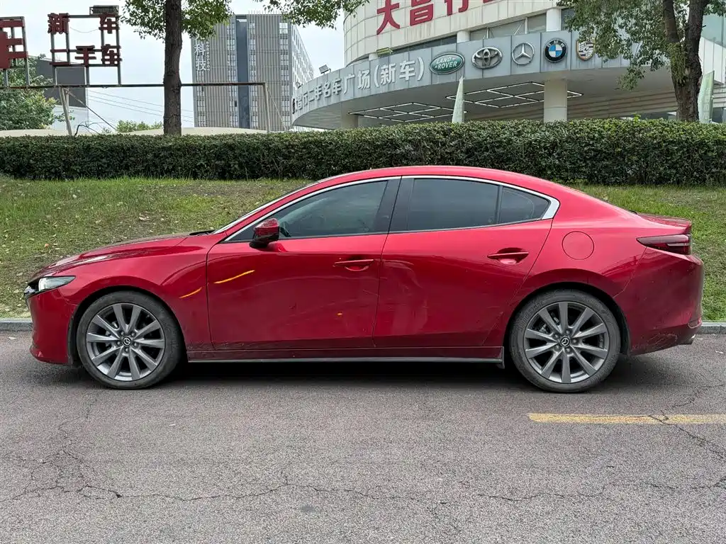 Mazda 3 Axela 2023