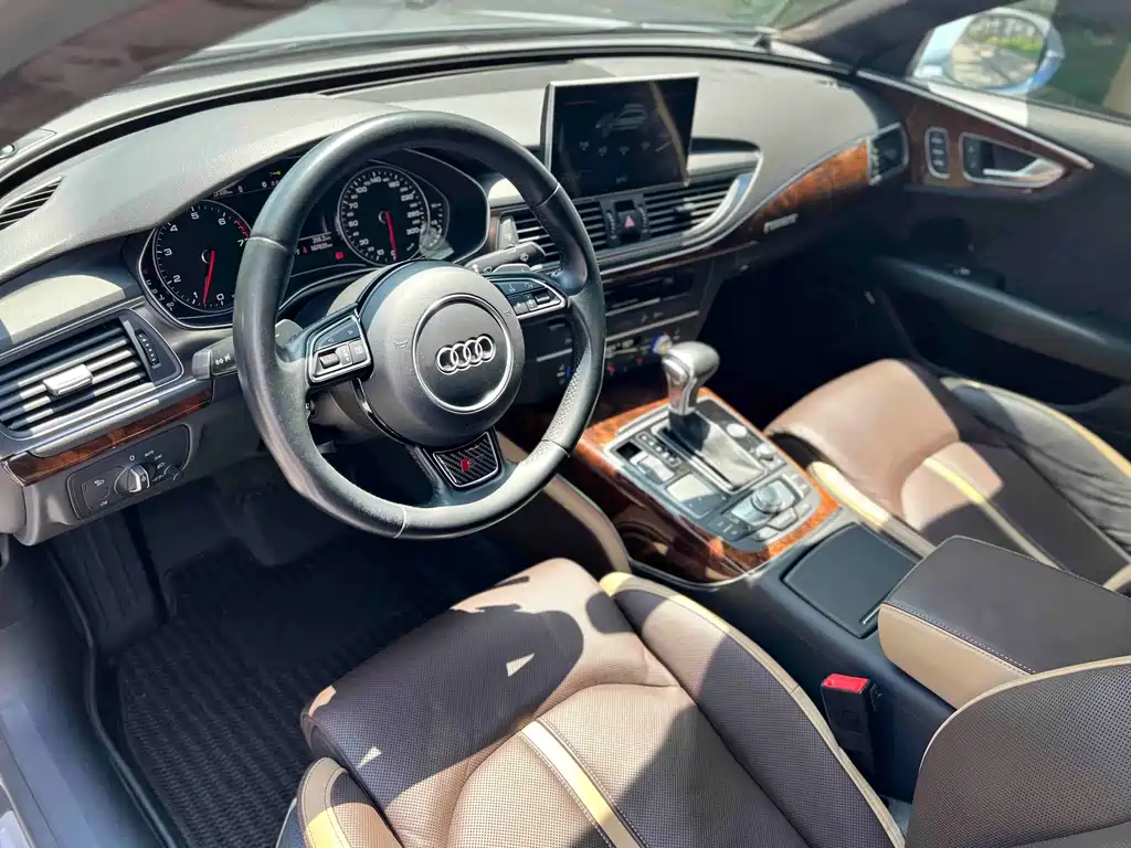 Audi A7 2014 — фото 11