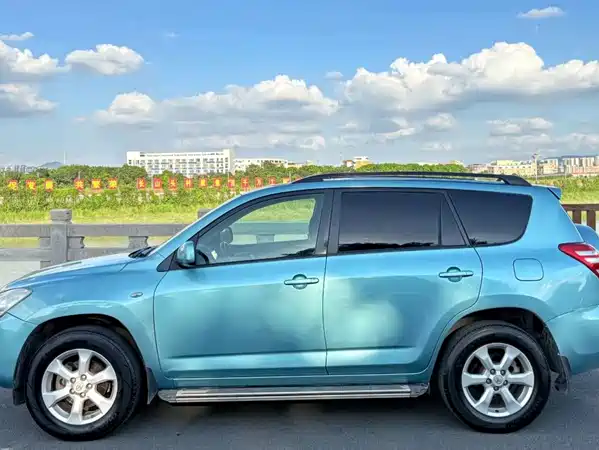 Toyota RAV4 2009