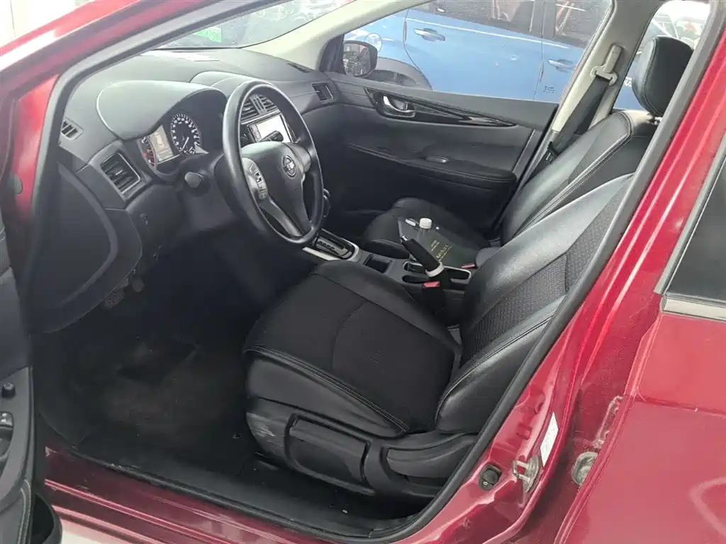 Nissan Tiida 2018 — фото 15