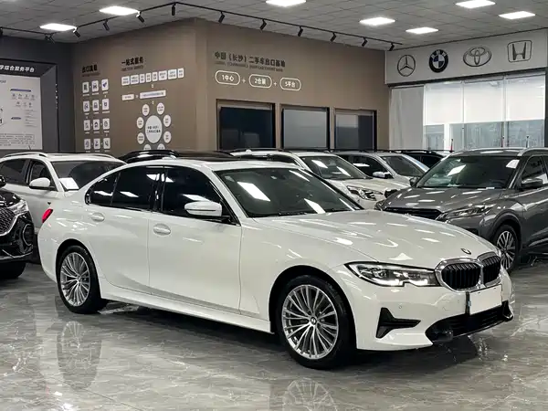 BMW 3 Series 2022
