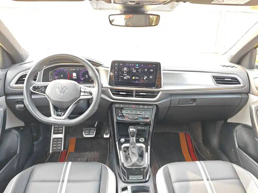 Volkswagen T-Roc 2023