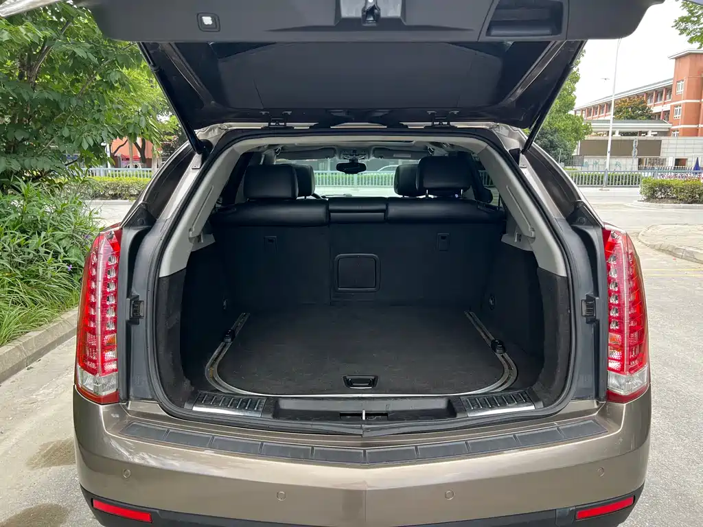 Cadillac SRX 2015 — фото 16