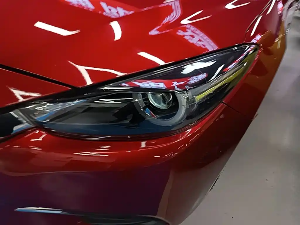 Mazda 3 Axela 2018 — фото 24