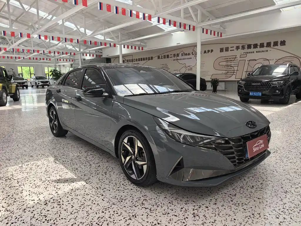 Hyundai Elantra 2023