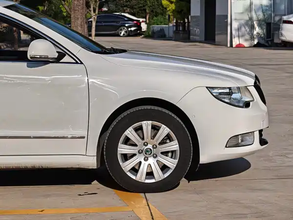 Skoda Superb 2013