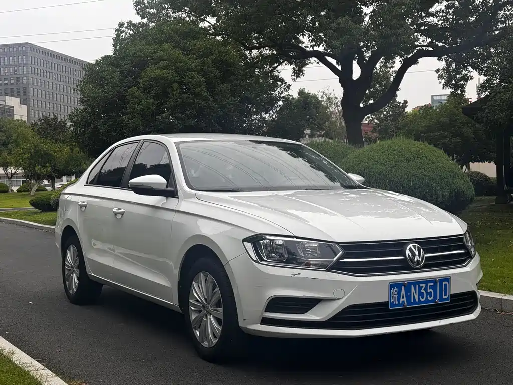 Volkswagen Bora 2023