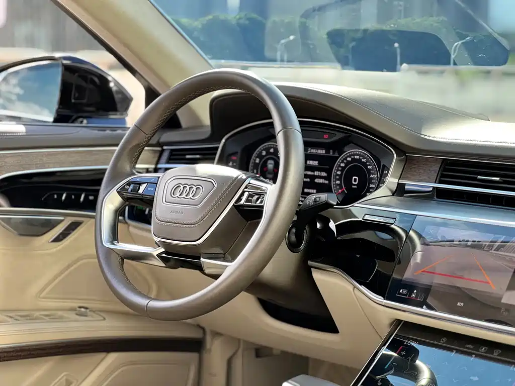 Audi A8 2023 — фото 9