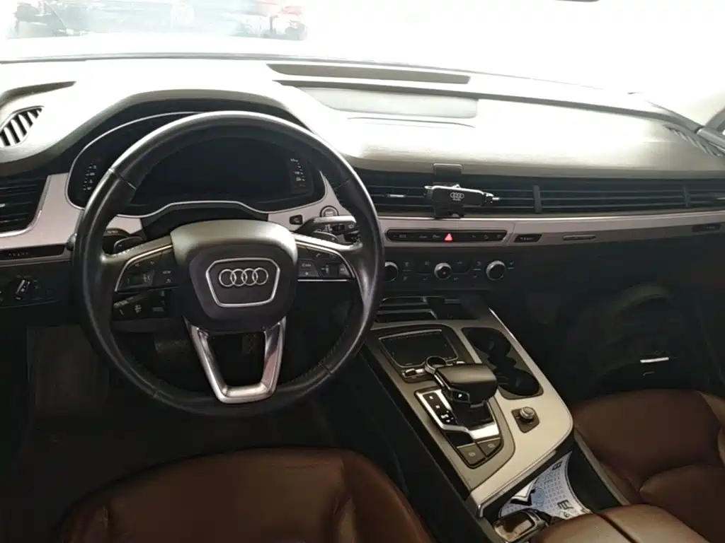 Audi Q7 2018 — фото 10