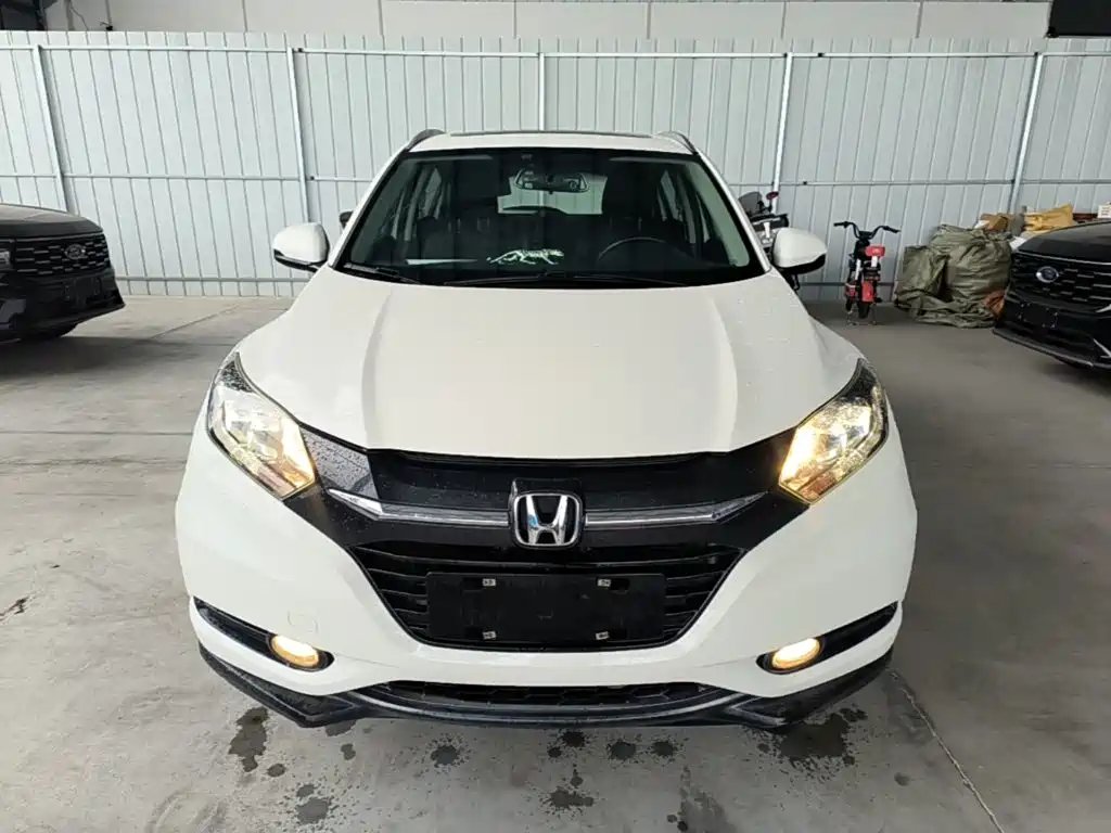 Honda Vezel 2016