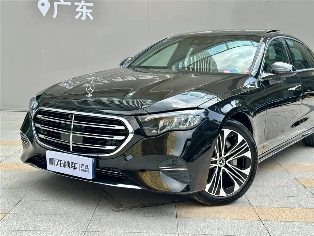 Mercedes-Benz E-Class 2025 — фото 15