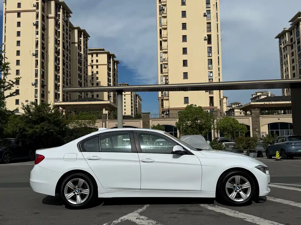 BMW 3 Series 2014 — фото 15