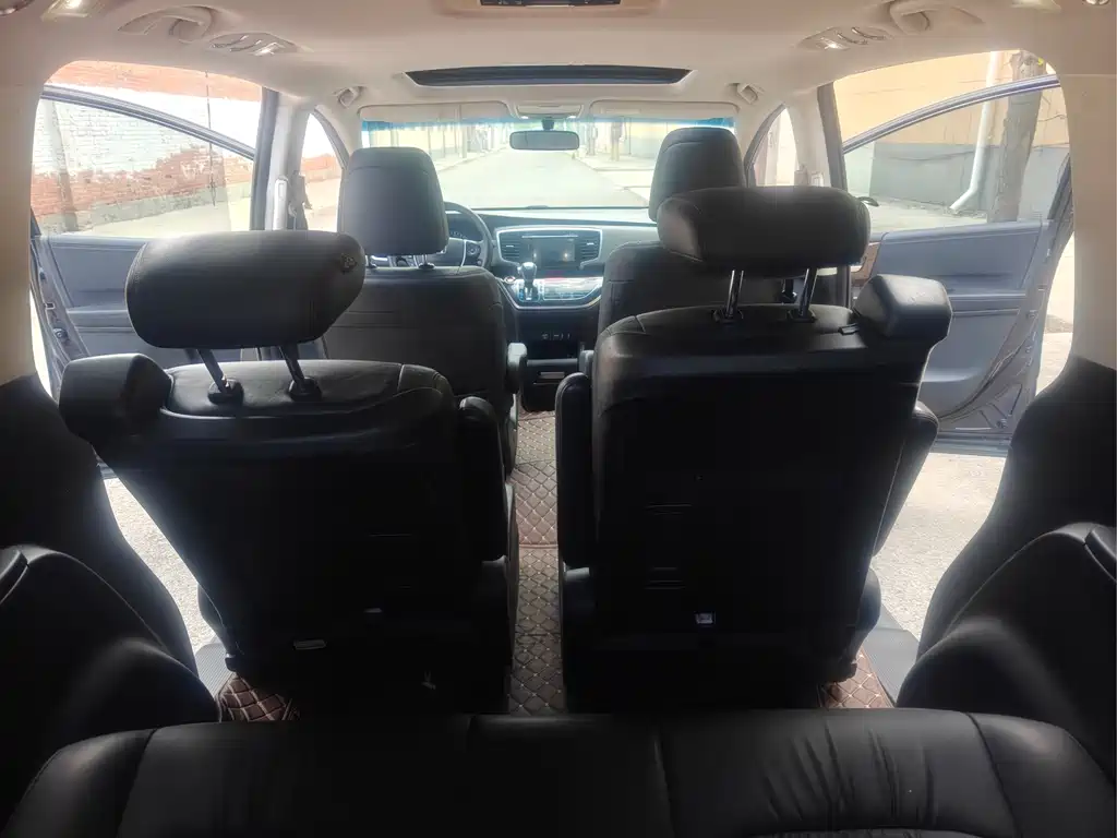 Honda Odyssey 2017 — фото 13