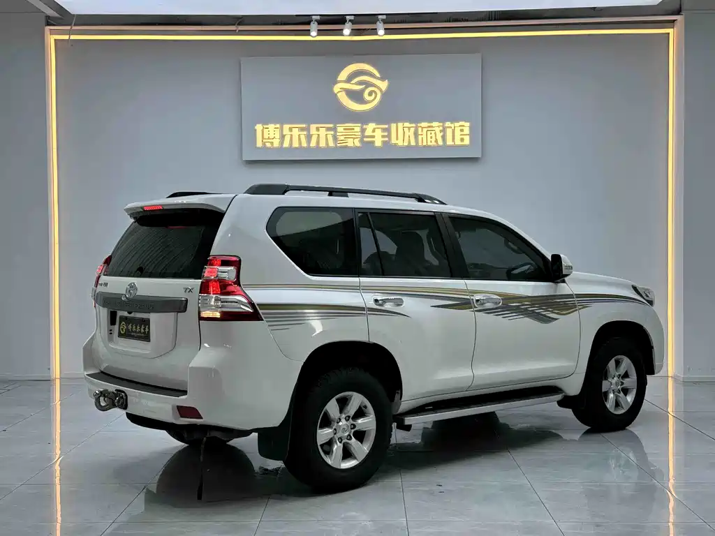 Toyota Prado 2016 — фото 19
