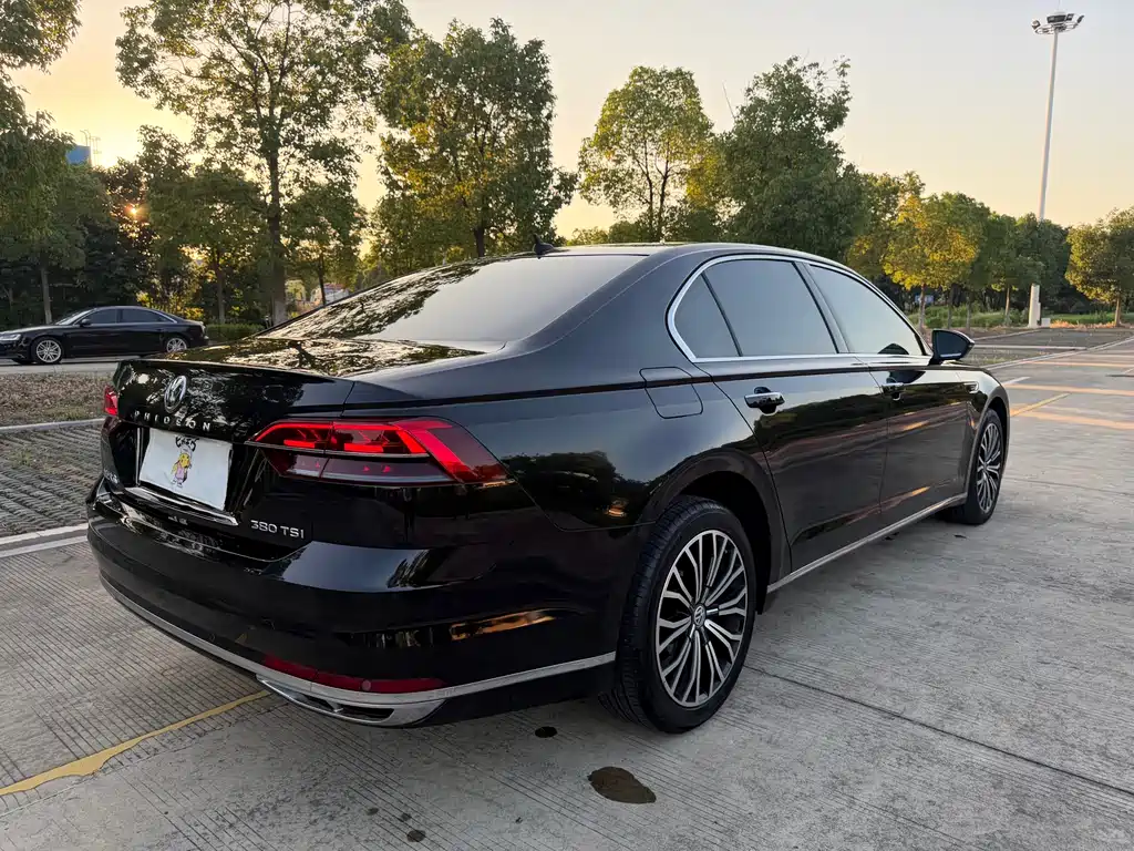 Volkswagen Phideon 2020 — фото 17