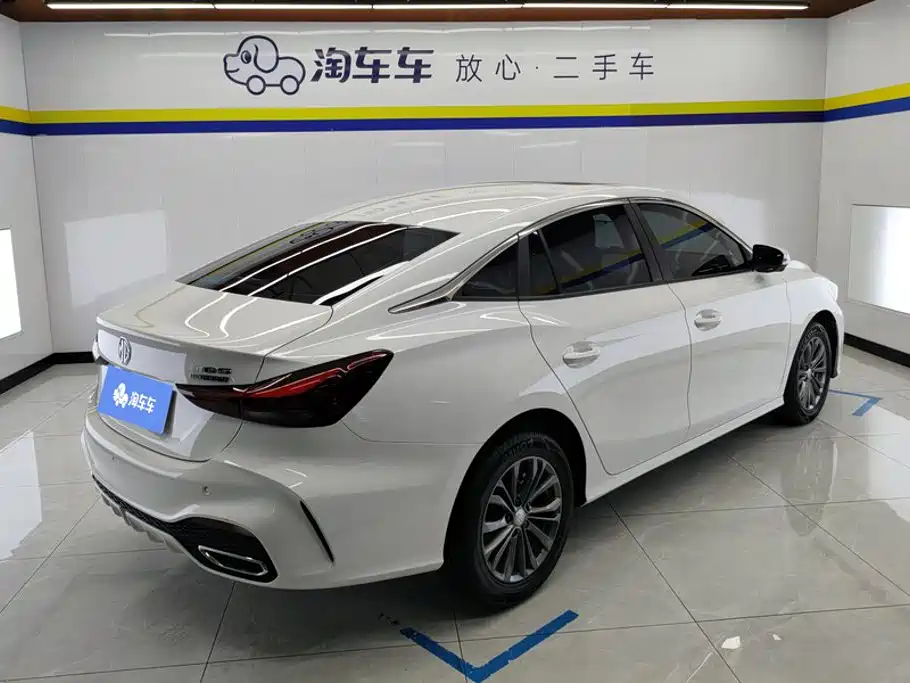 MG MG5 2025