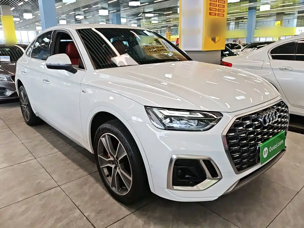 Audi Q5L Sportback 2022 — фото 23
