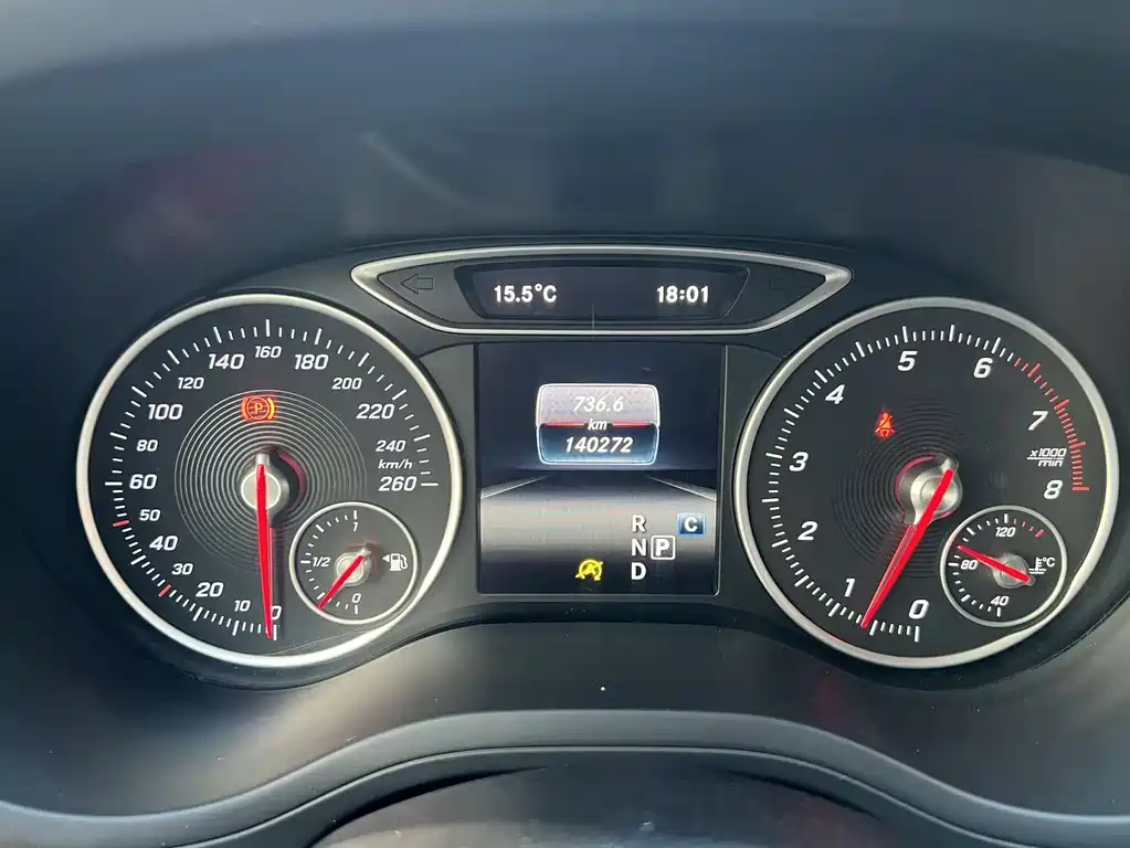 Mercedes-Benz B-Class 2017 — фото 10