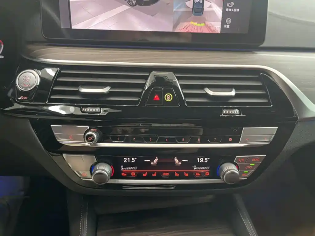 BMW 5 Series 2022 — фото 14
