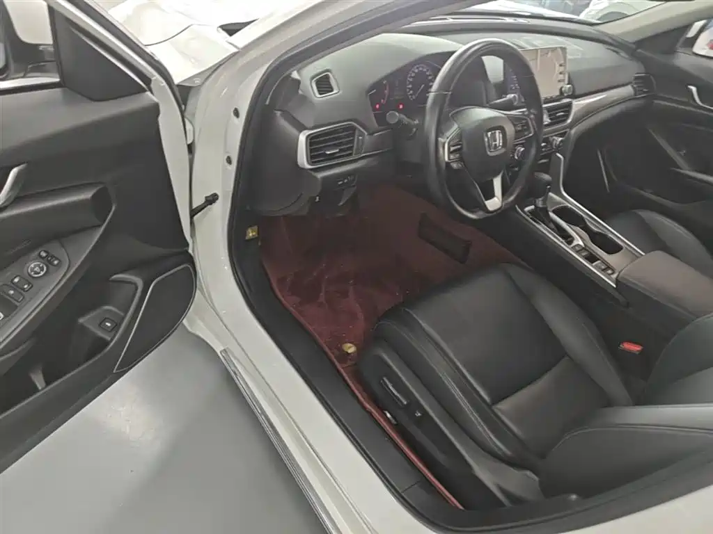 Honda Accord 2020 — фото 16