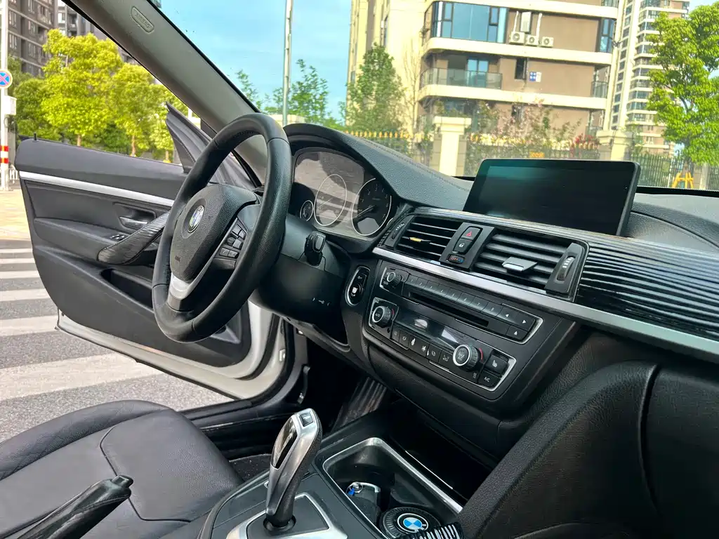 BMW 3 Series GT 2014 — фото 12