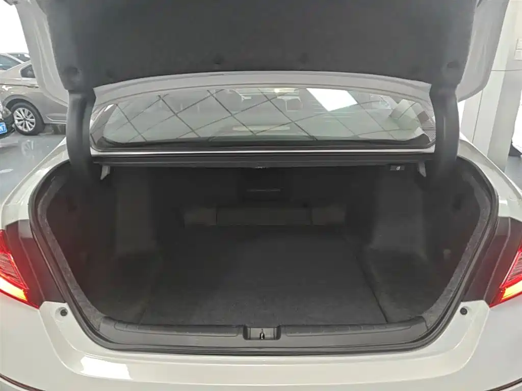 Honda Accord 2020 — фото 19