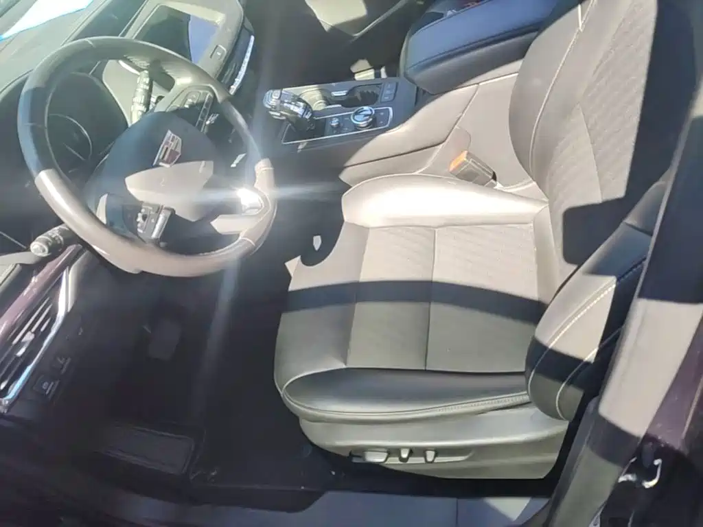 Cadillac XT4 2021 — фото 15