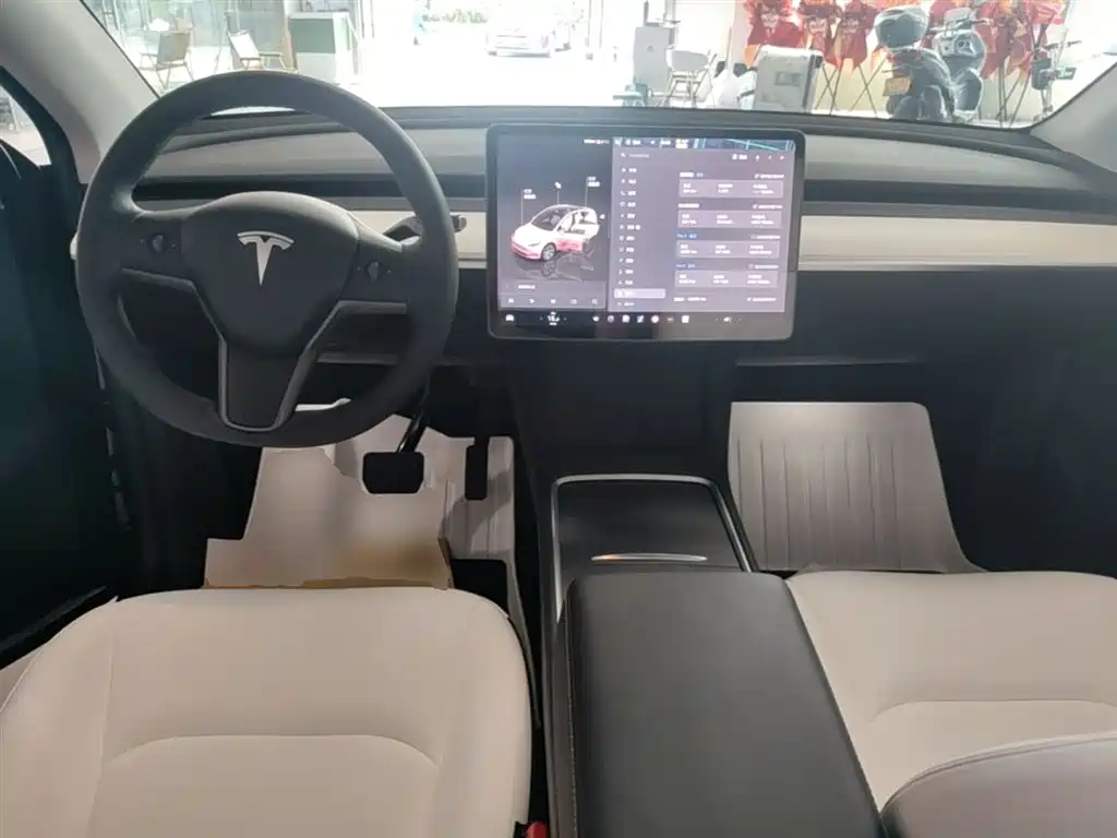 Tesla Model Y 2023 — фото 10