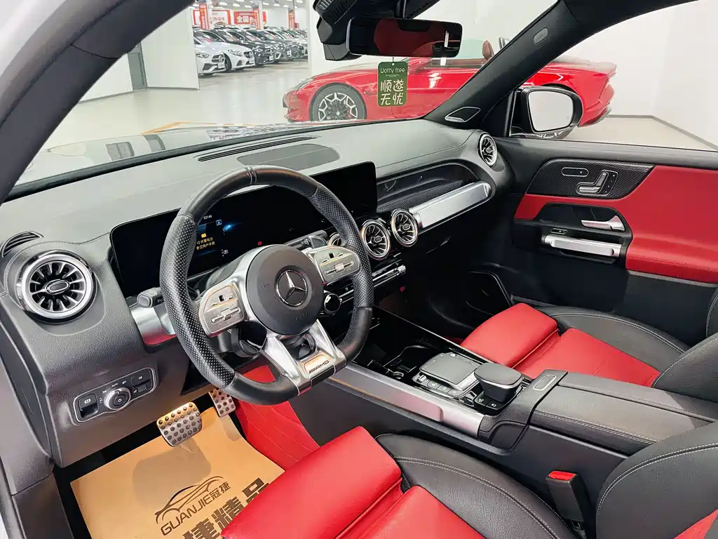 Mercedes-Benz GLB AMG 2023 — фото 6