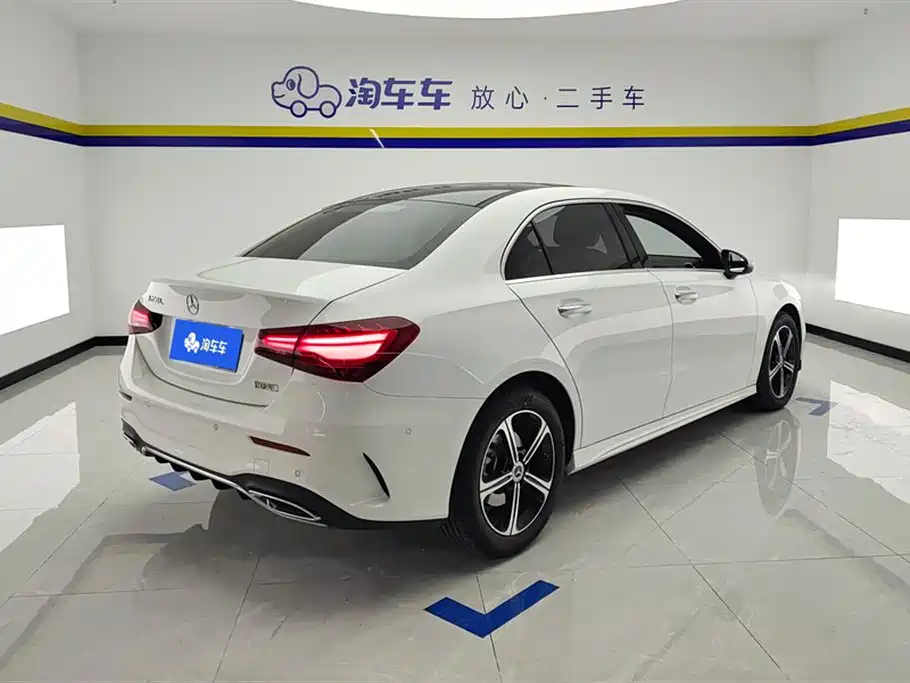 Mercedes-Benz A-Class 2023 — фото 3