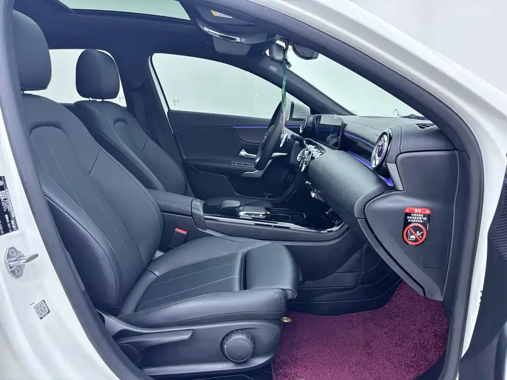 Mercedes-Benz A-Class 2022 — фото 14