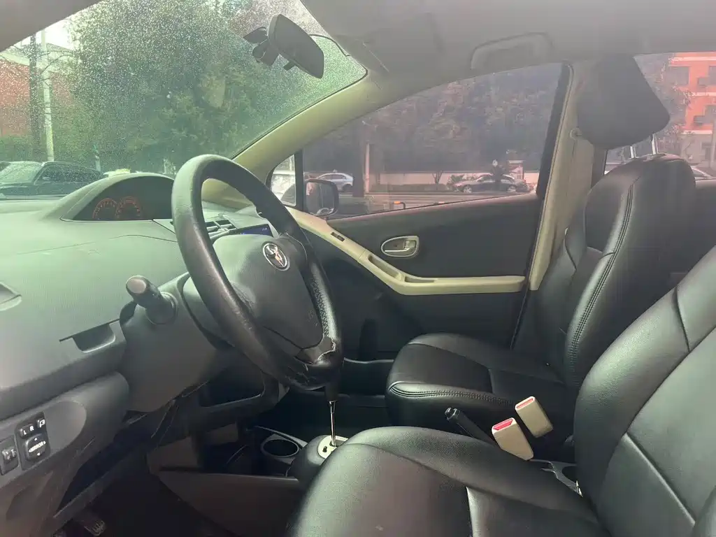 Toyota Yaris 2010
