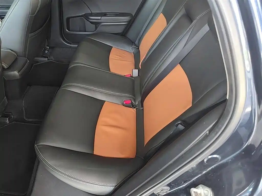 Honda Civic 2020 — фото 17