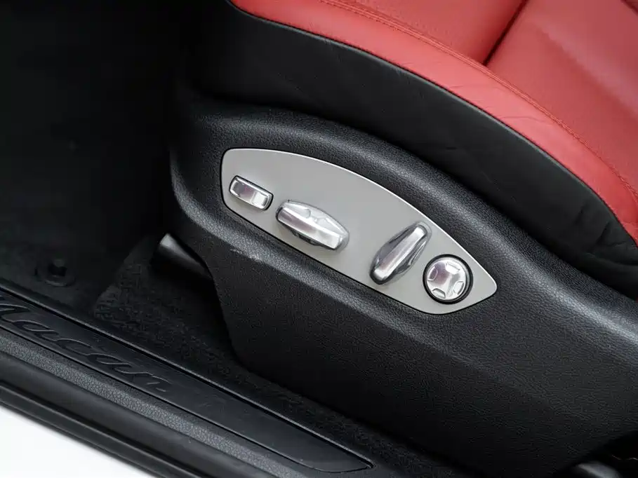 Porsche Macan 2021 — фото 18